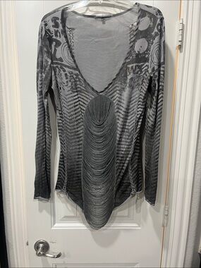 Anama Gray Long-Sleeve Shredded V-Neck Draped Front Top